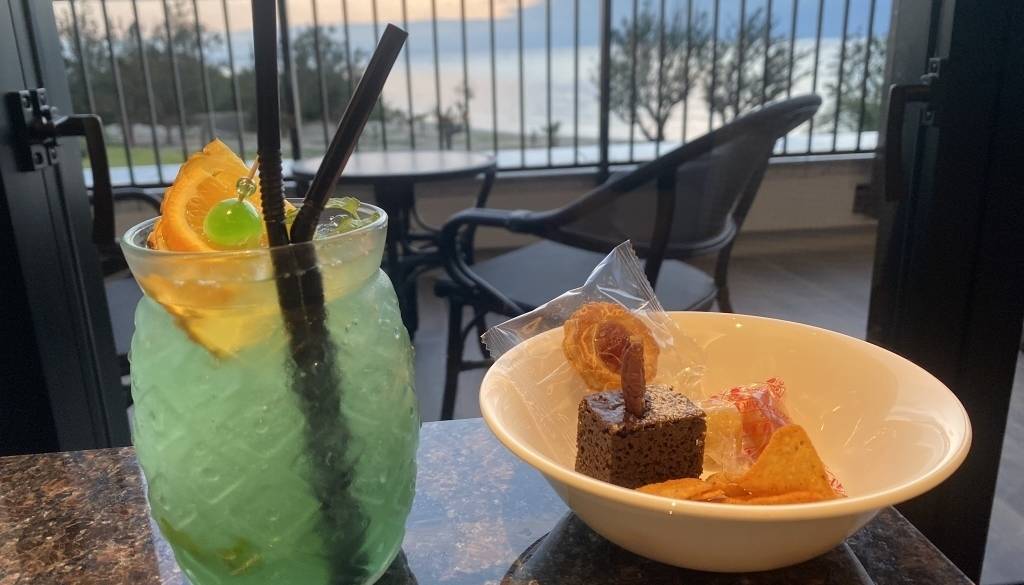 ラウンジサービスの例(1) / 2