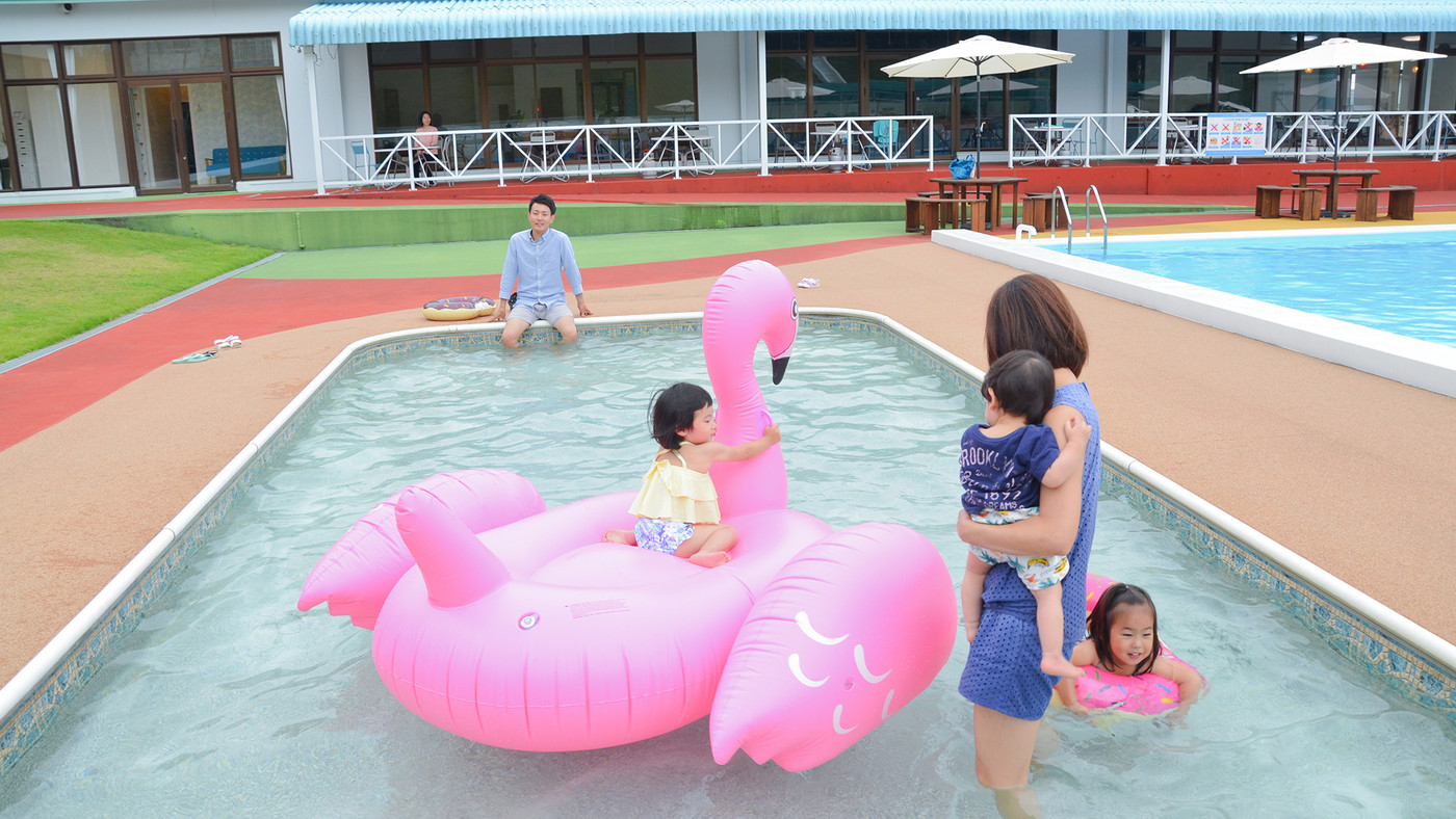 子連れに嬉しい朝食バイキングでは焼きたてパンがいっぱい！3654314