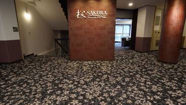 内部エントランス / 2