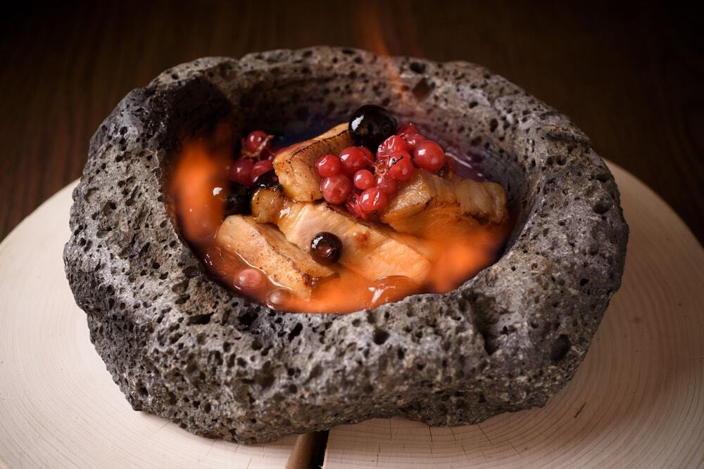 四季折々の魅力が満載!名物「溶岩焼き」も味わえる森の中のリゾート3381667