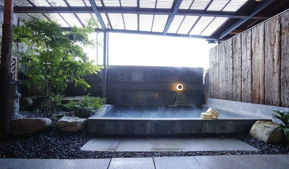 大浴場「菊の湯」露天風呂 / 1