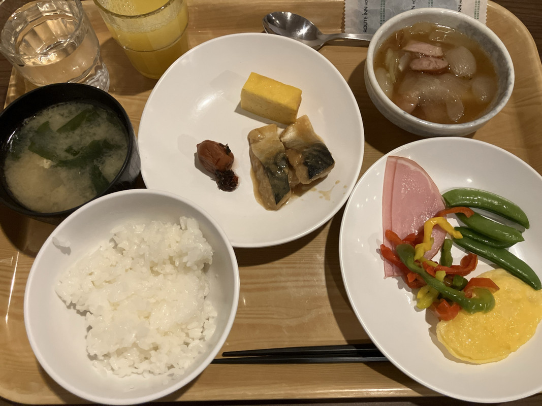 朝のバイキング