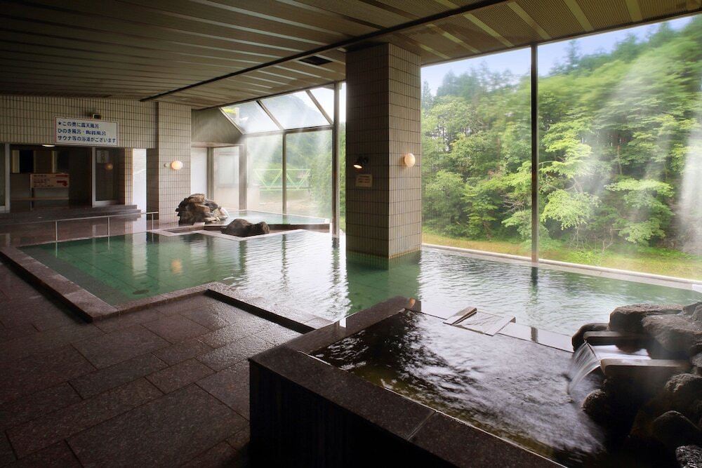 渓流リゾートの新感覚レストランでパーティのような朝食ビュッフェ4021483