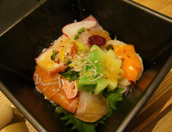 「AWOMB」料理 691409 ちらし寿司で