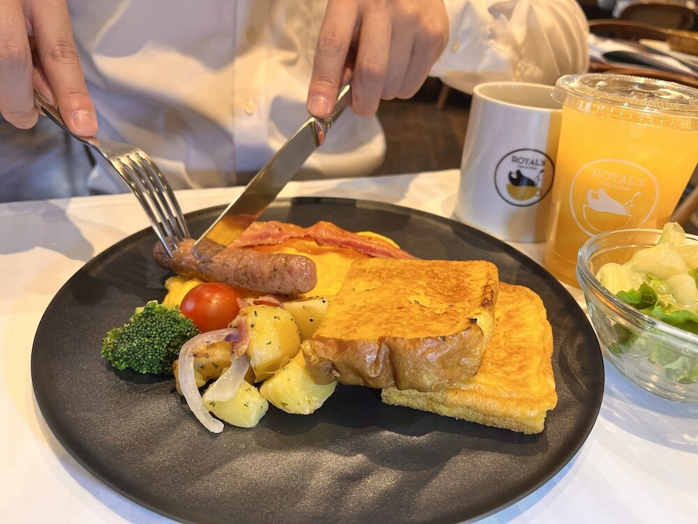 朝食