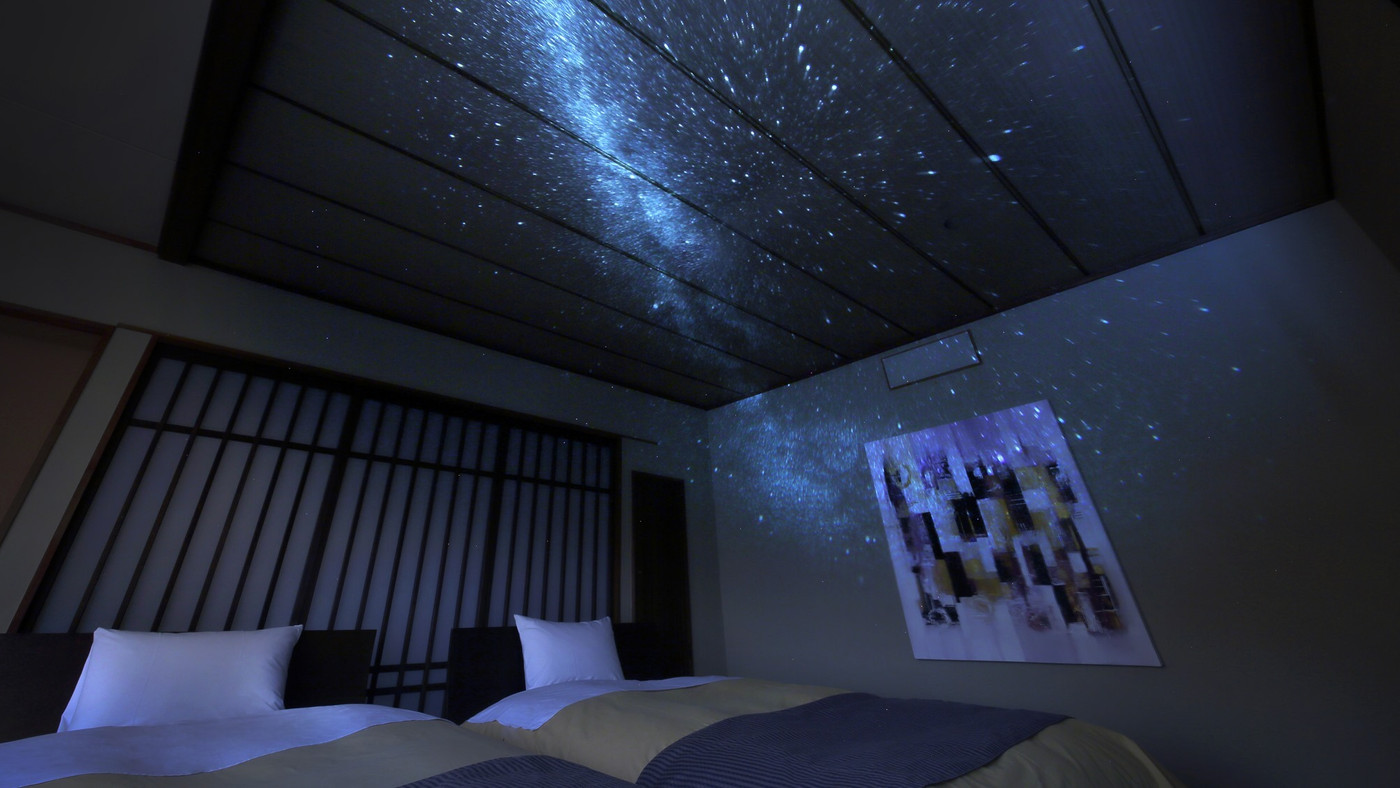 プラネタリウム付きの客室や囲炉裏料理で1人旅を満喫3845884