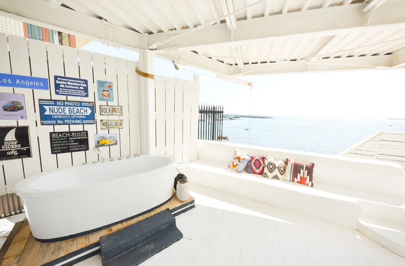 テラスのジャグジーから眺める夕陽はちょっと特別3447503