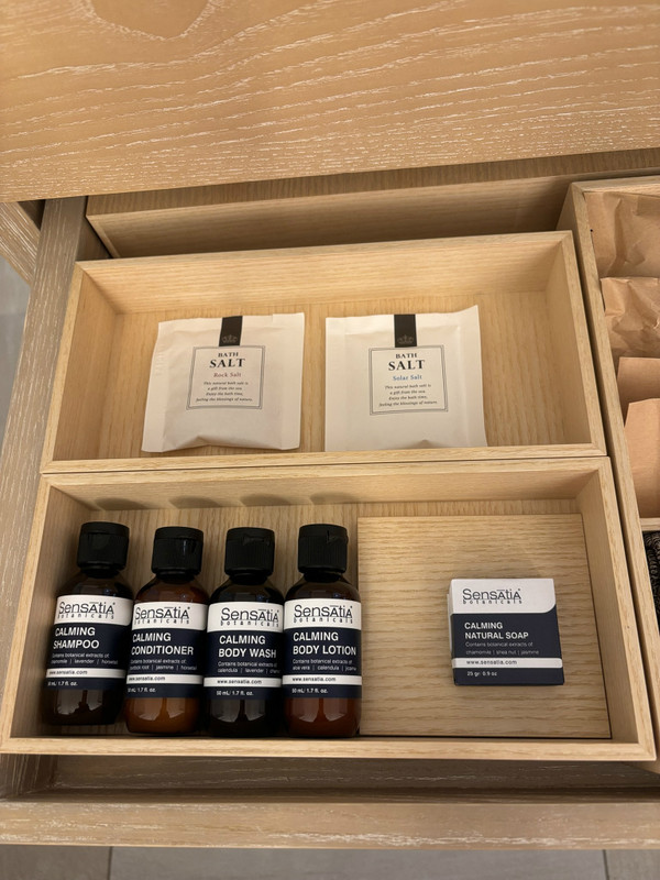 バリ島の100％ナチュラルのセンセイシャ