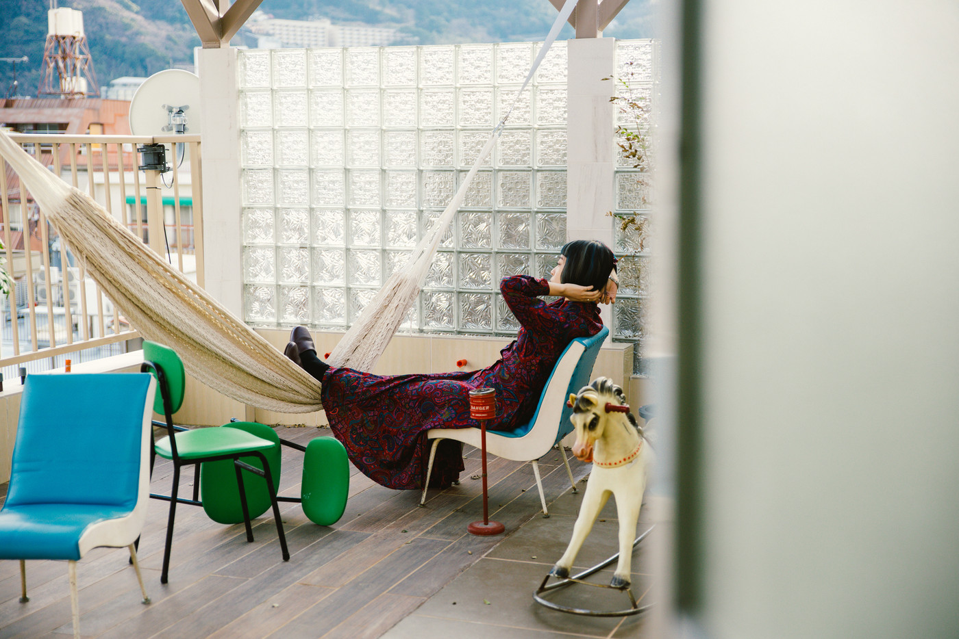 「+αの推しポイント」はここ!ドラマの世界みたいな屋上ラウンジ3353584