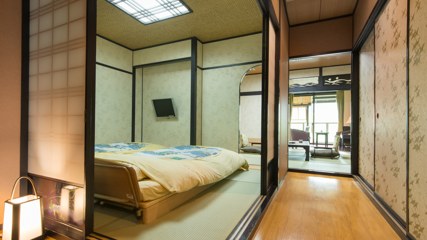 木の館　露天風呂付客室　寝室