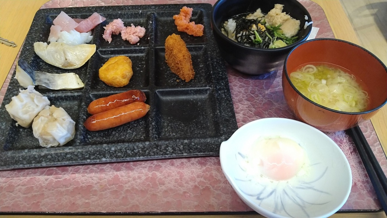 朝食