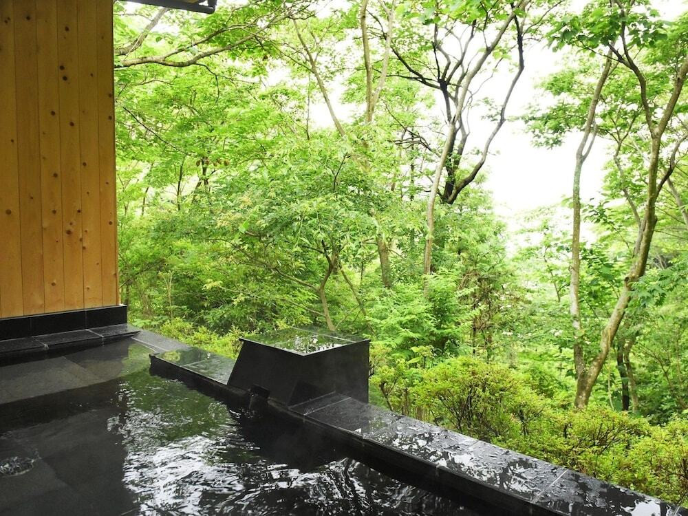 屋外スパ浴槽
