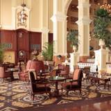 ドリーマーズ・ラウンジ内観 / 1