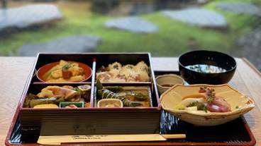 井傳仕出し弁当 / 4