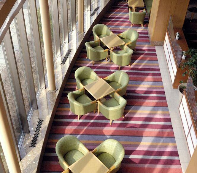 ラウンジ オーロラ / 2