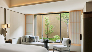 プレミア ルーム キングベッド 1 台 ガーデンビュー