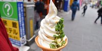 本物のうどんみたい…！香川のご当地ソフト「かまたまソフト」