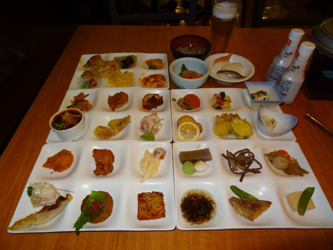 夕食バイキングの一例。