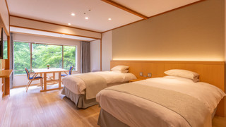 2023年リニューアル｜半露天風呂付ツイン（温泉） [ツインルーム] [禁煙] [マウンテンビュー]