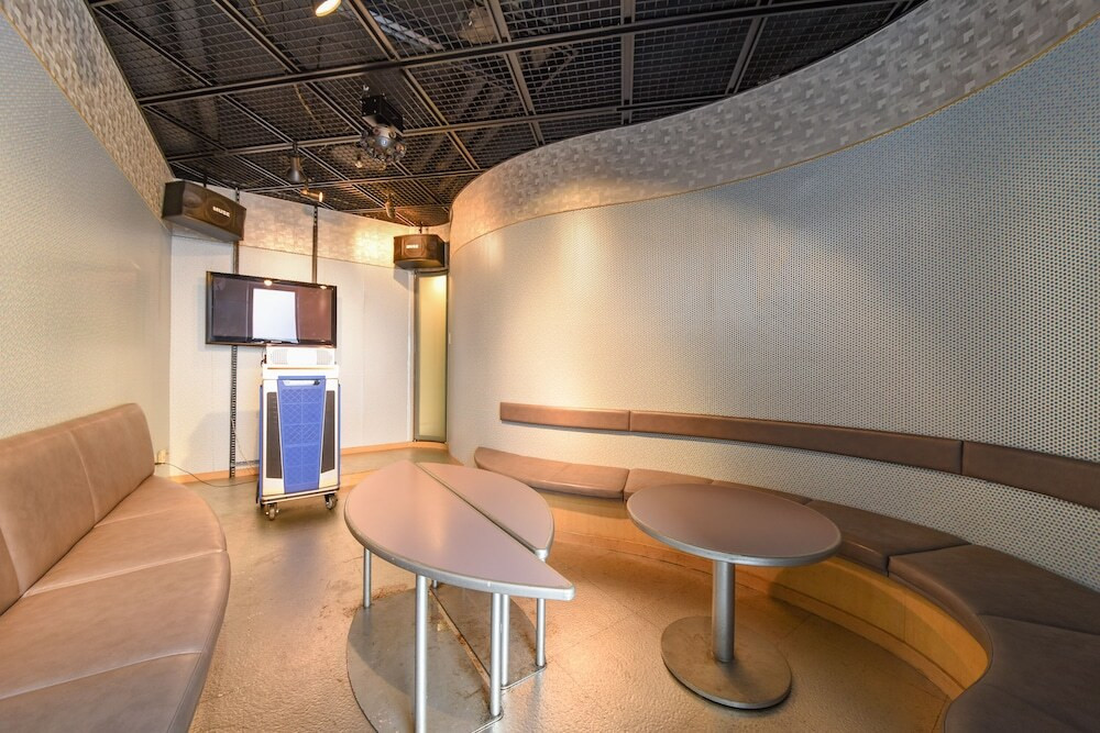 カラオケ ルーム