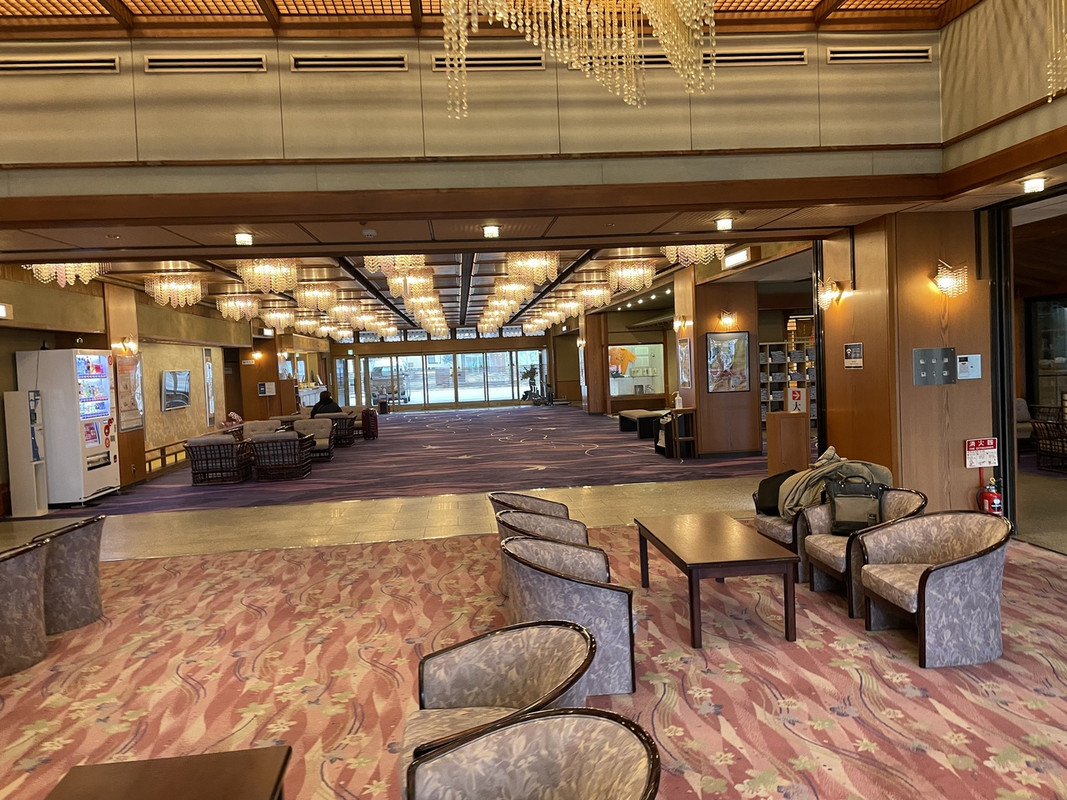 ホテルのロビーです。広々してました。