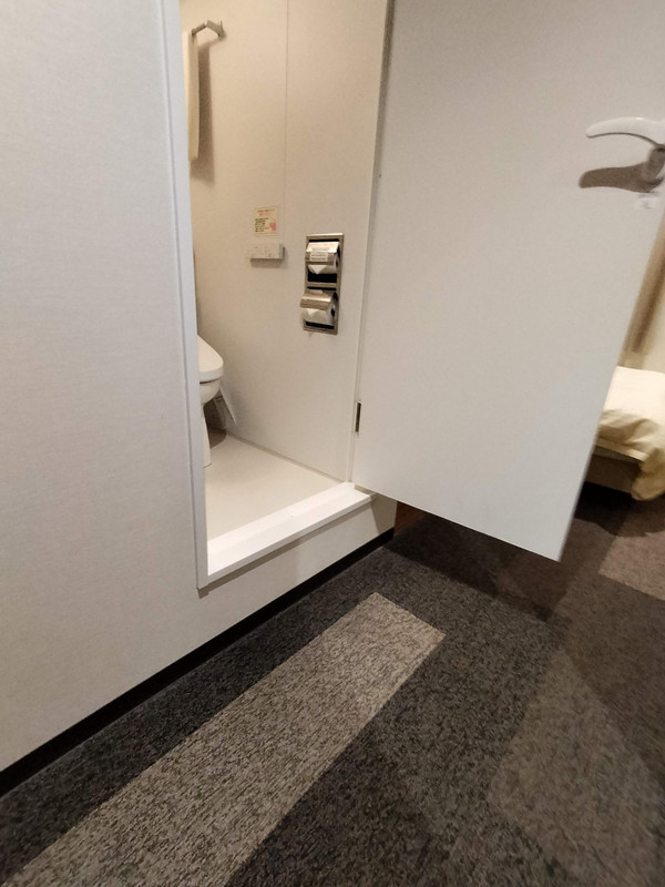 ユニットバスは安普請タイプ