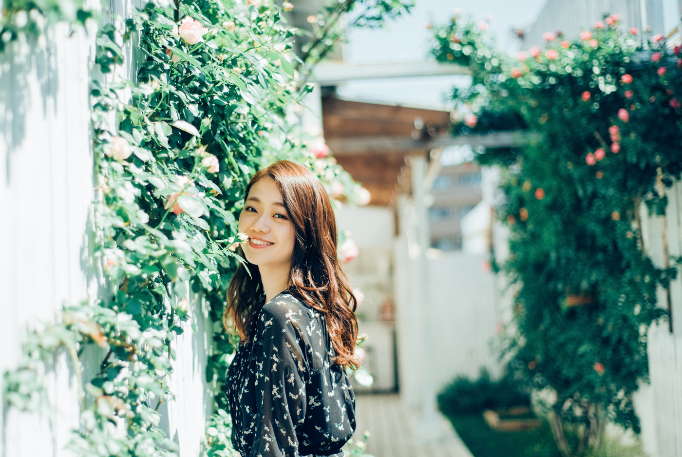 花ある暮らし　女性ポートレート