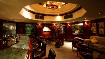 メインバー「ケイ・セブン」 / 7