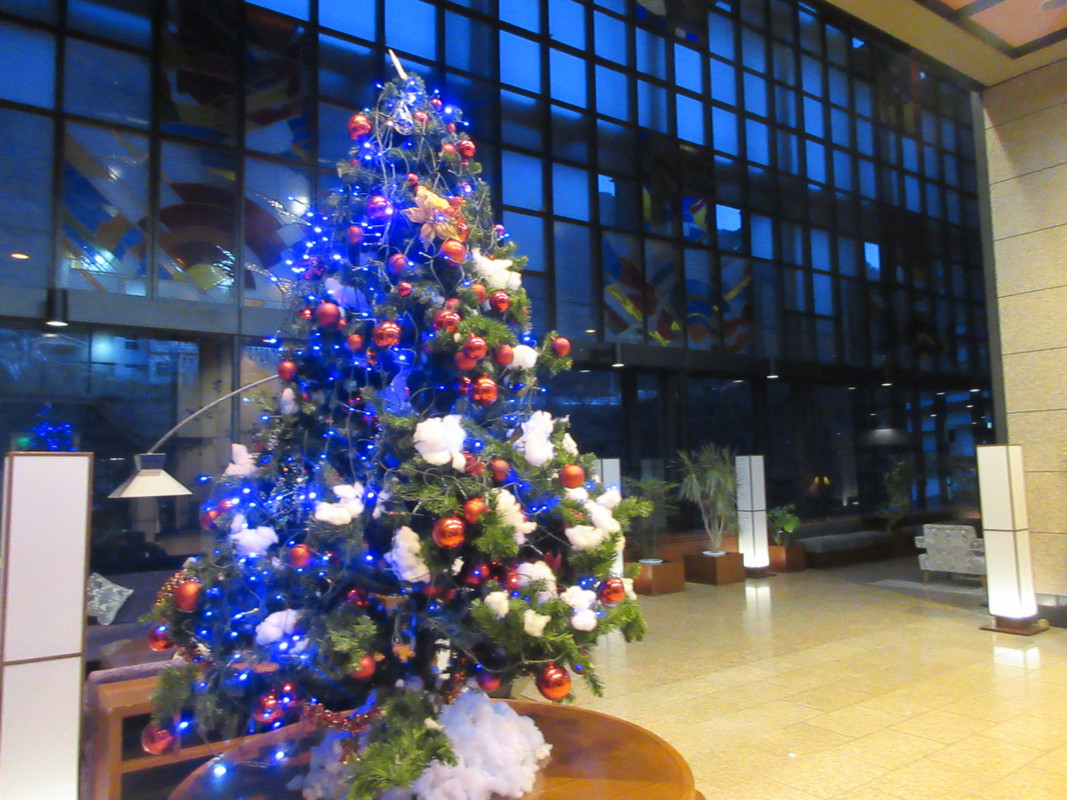 ロビーのクリスマスツリー