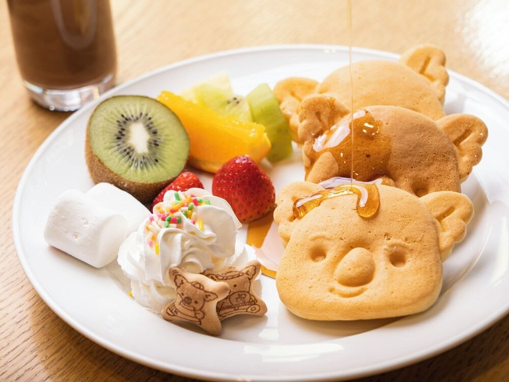 「ロッテシティホテル 錦糸町」料理 1060378 朝から笑顔になれる。メープル香るコアラのマーチパンケーキ。チョコレートドリンクも毎朝ご用意。