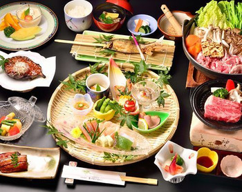 鍋料理が名物の、源泉かけ流しの温泉宿4011184