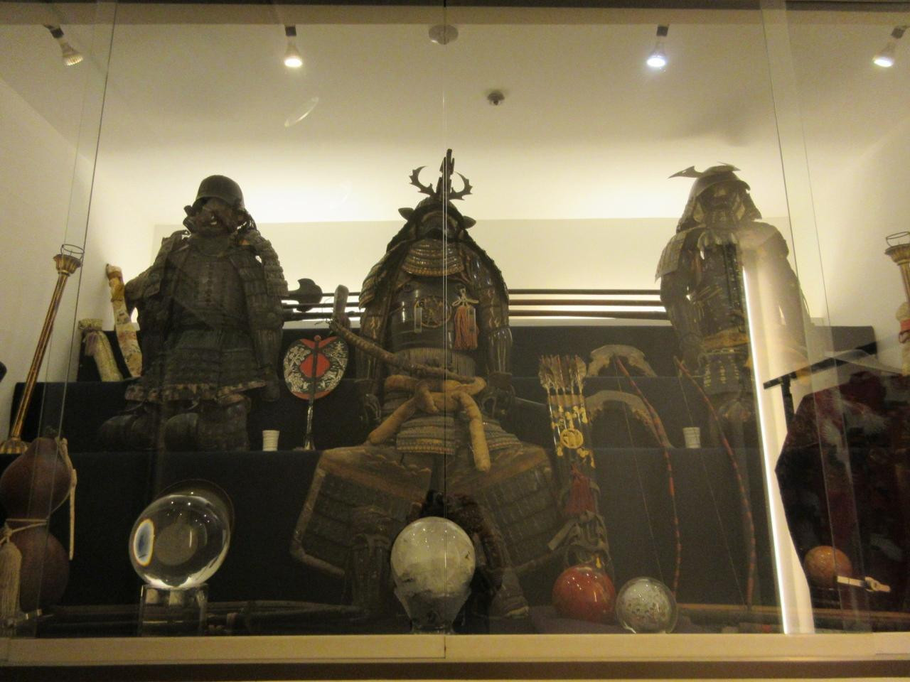 平家ゆかりの品々が展示されている「宝物館」3700990