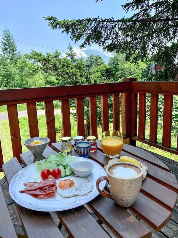 屋外ダイニングエリア