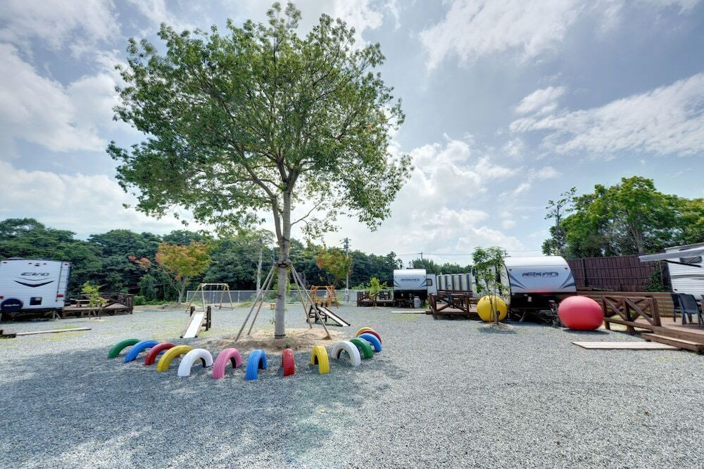 子供用の遊び場 - 屋外