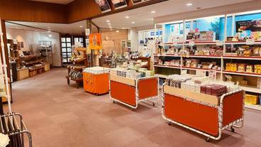 ギフト ショップ / 3