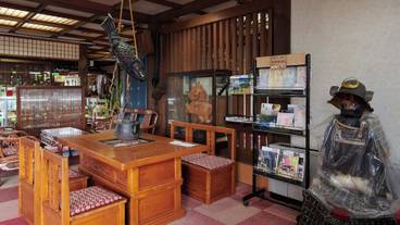 ロビーラウンジ / 7