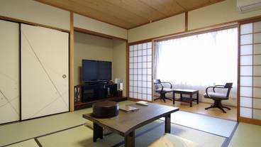 客室内のダイニングエリア / 6