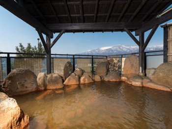 迫力の蔵王連峰を230度望める。温かみあふれる歴史深い温泉宿3646628