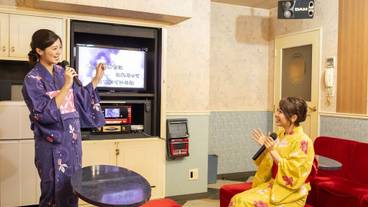 カラオケルーム / 3