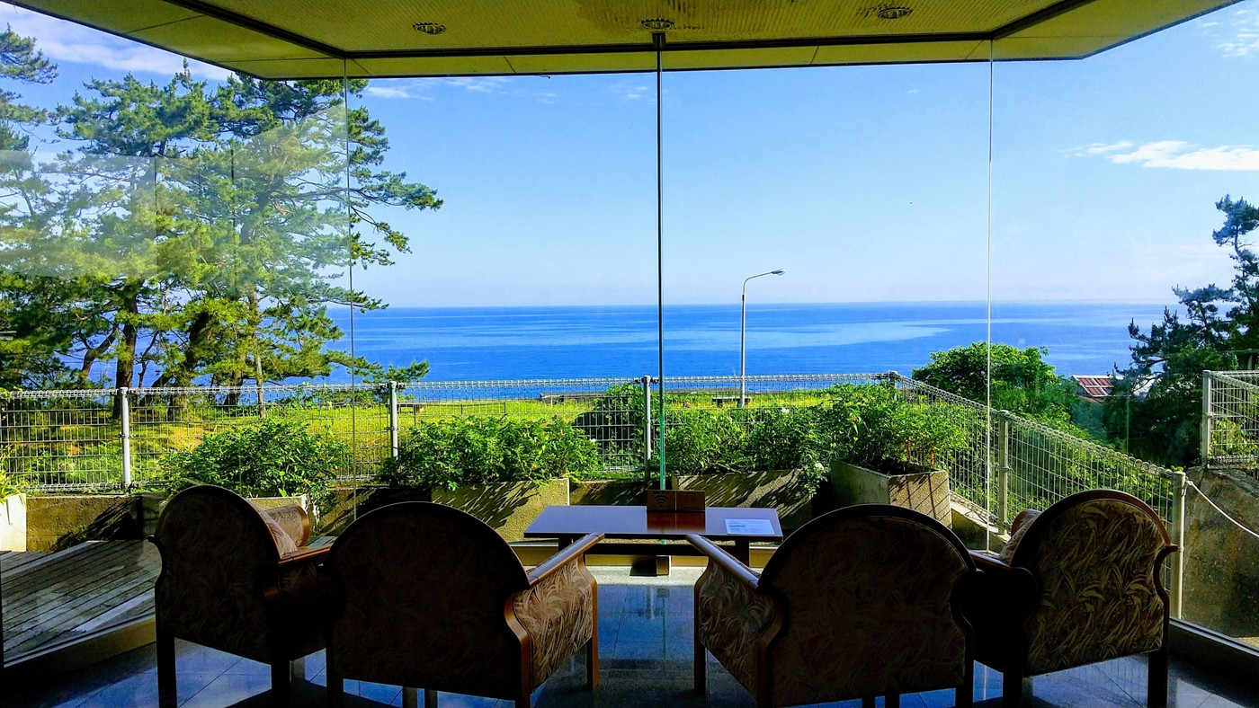 トンネルを抜けるとビーチ！眺望絶佳の老舗旅館4232649