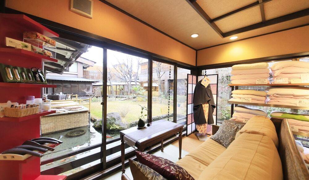 無料貸出コーナー / 3