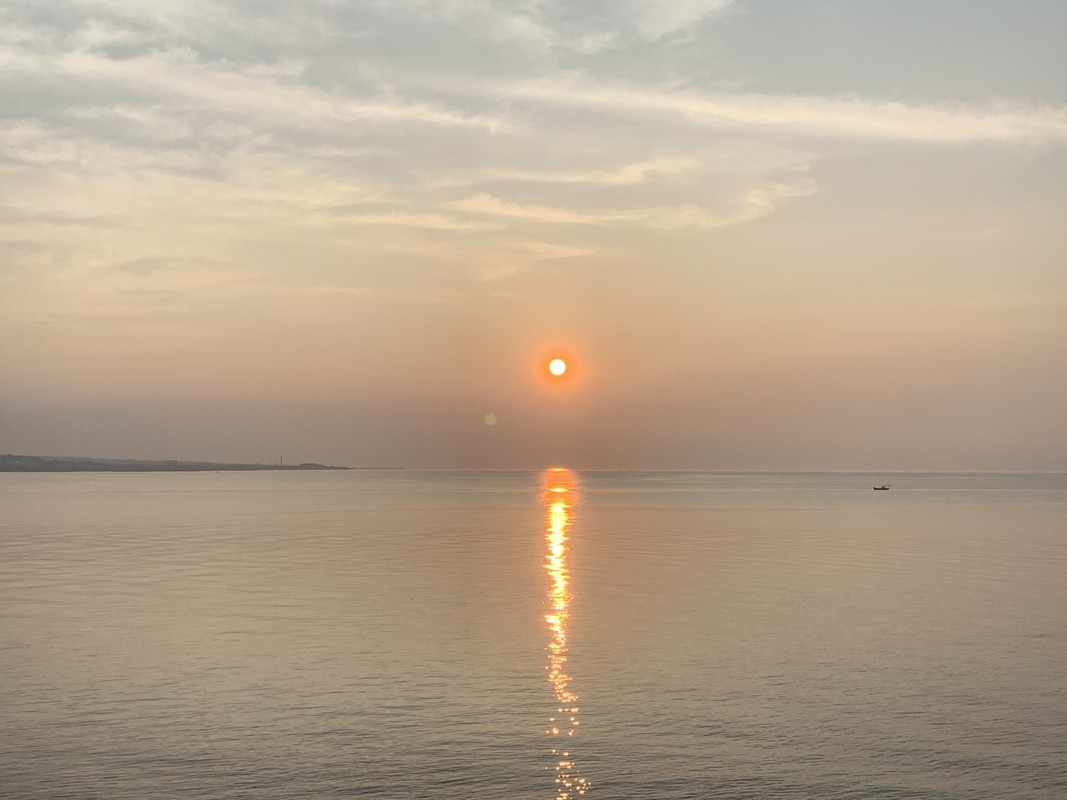 お部屋からみえた朝日