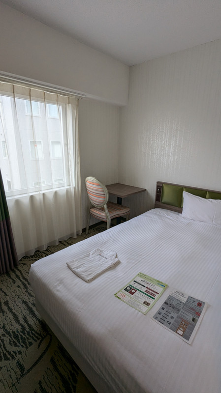 窓の側に建物がないので室内が明るい