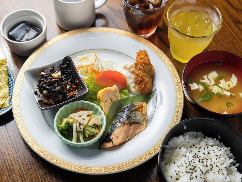 朝食