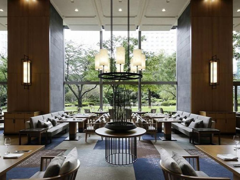 レストラン