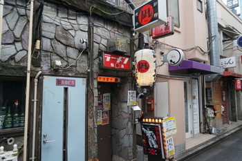 「すごい煮干ラーメン凪 新宿ゴールデン街店本館」外観 1066481 2014.3