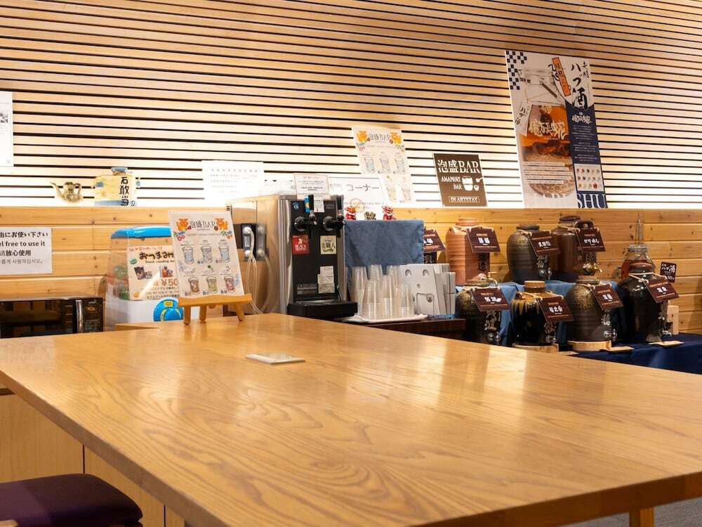 ビール・泡盛飲み放題のラウンジ付き。おしゃれでお得な旅を4286289