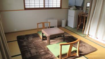 客室内のダイニングエリア / 5