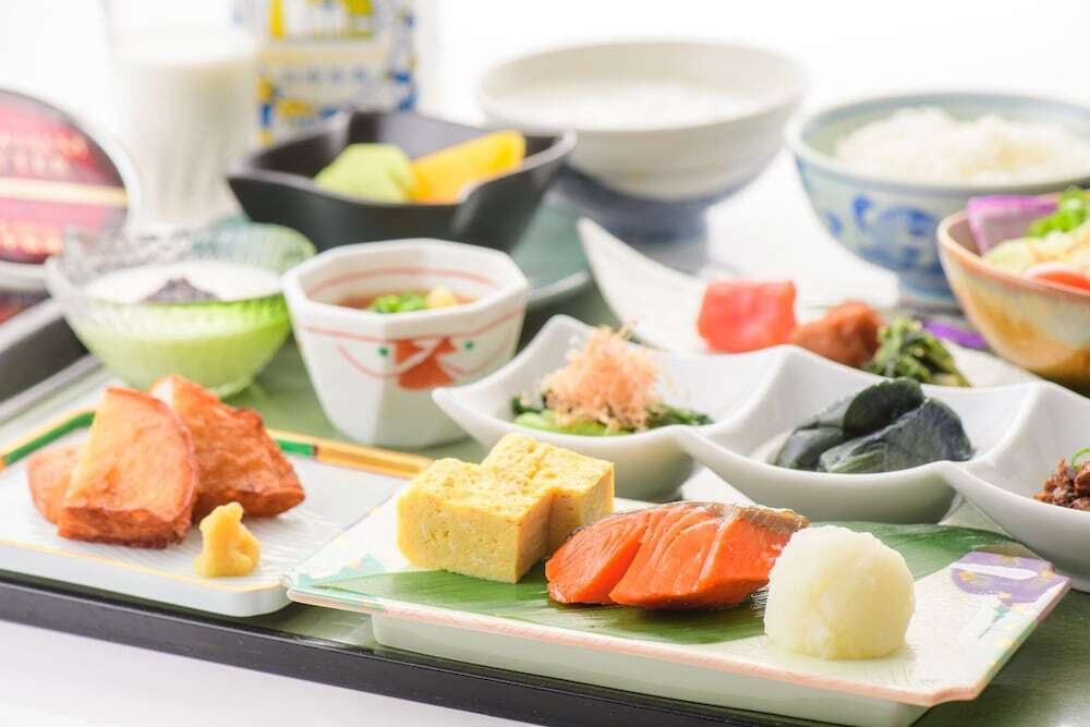 朝食