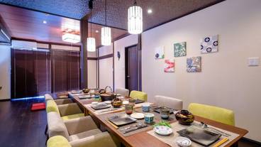 客室内のダイニングエリア / 33